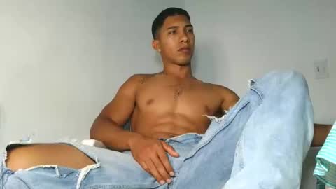 Maximo Aron Vega online show from 11-27-25, 09:17