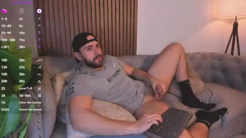 Maximo Wolf online show from 04-11-26, 08:46