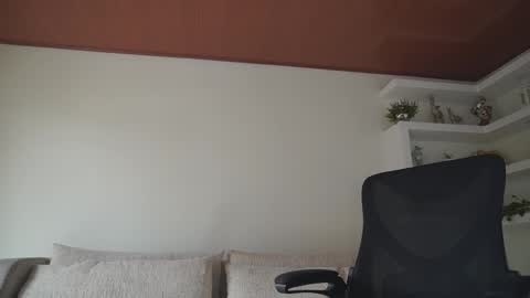 Sebastian online show from 11-21-25, 07:23