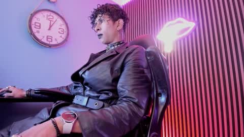 MAXIMO online show from 02-19-26, 04:19