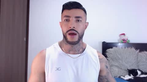 Independent Model online show from 12-03-25, 04:42