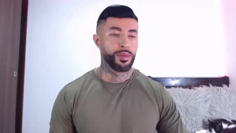 Independent Model online show from 01-09-26, 04:15