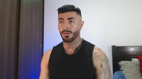 Independent Model online show from 04-25-26, 04:04