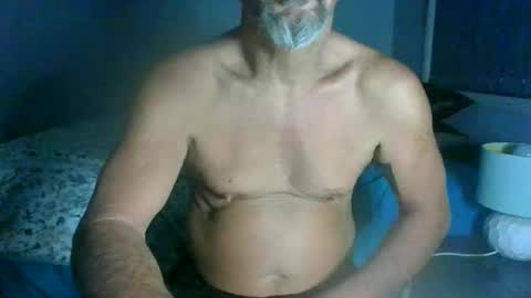 Snapshot of maximus_oreally chatting on 06-06-26, 12:49 Max online show from 06-06-26, 12:49