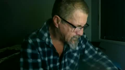 Snapshot of maximus_oreally chatting on 06-07-26, 11:41 Max online show from 06-07-26, 11:41