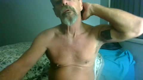 Snapshot of maximus_oreally chatting on 06-17-26, 03:02 Max online show from 06-17-26, 03:02