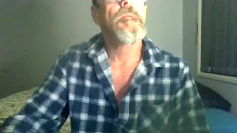 Snapshot of maximus_oreally chatting on 06-28-26, 05:52 Max online show from 06-28-26, 05:52