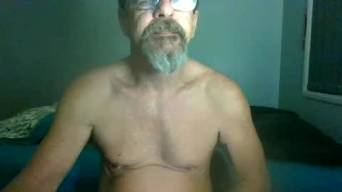 Snapshot of maximus_oreally chatting on 07-08-26, 01:43 Max online show from 07-08-26, 01:43