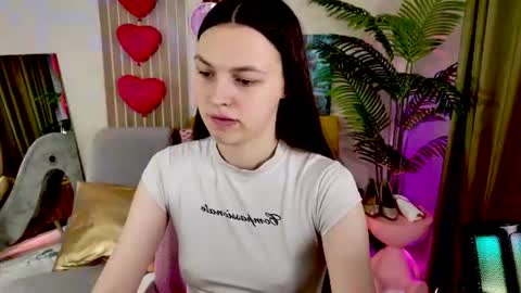 MaxinCarroll online show from 06-18-26, 10:09
