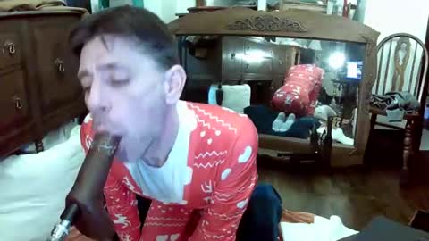 Snapshot of maxjr8008 chatting on 12-04-25, 08:45 maxjr8008 online show from 12-04-25, 08:45