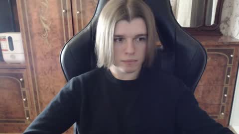 Snapshot of maxplay18 chatting on 02-06-25, 04:25 Max online show from 02-06-25, 04:25