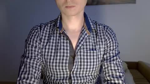 Snapshot of maxrelax90 chatting on 01-06-26, 01:37 maxrelax90 online show from 01-06-26, 01:37