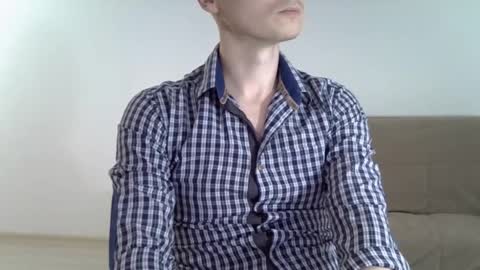 Snapshot of maxrelax90 chatting on 02-08-26, 05:27 maxrelax90 online show from 02-08-26, 05:27