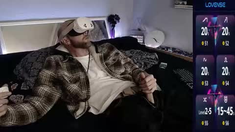 MaxRouger online show from 10-12-25, 10:20