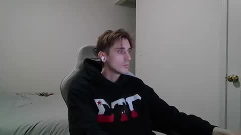 Max Ryder online show from 12-17-25, 01:55