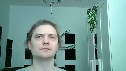 Snapshot of maxs_93 chatting on 01-09-26, 10:51 maxs_93 online show from 01-09-26, 10:51