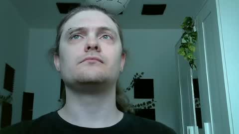 Snapshot of maxs_93 chatting on 08-07-26, 12:29 maxs_93 online show from 08-07-26, 12:29