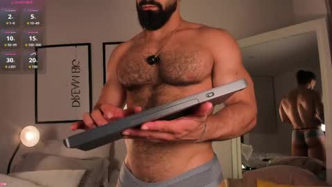 Snapshot of maxstrong01 chatting on 06-06-26, 02:05 Max online show from 06-06-26, 02:05