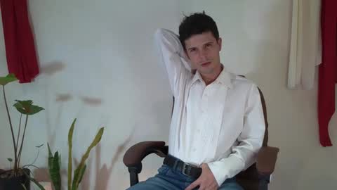 Snapshot of maxtopboy chatting on 01-14-25, 02:29 Max online show from 01-14-25, 02:29