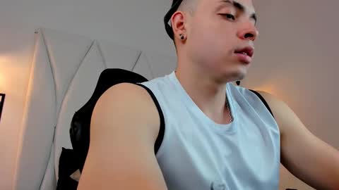 MAX online show from 02-04-25, 09:10