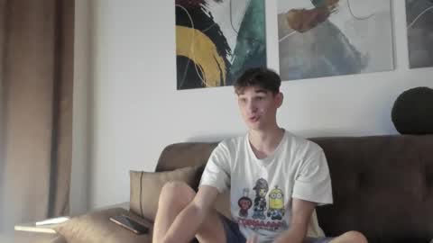 Snapshot of maxwellchik chatting on 09-14-25, 04:39 maxwellchik online show from 09-14-25, 04:39