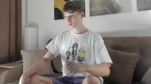 Snapshot of maxwellchik chatting on 09-16-25, 04:52 maxwellchik online show from 09-16-25, 04:52