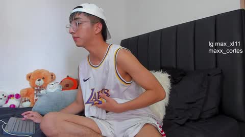 Snapshot of maxx_cortes chatting on 02-02-25, 04:11 maxx_cortes online show from 02-02-25, 04:11