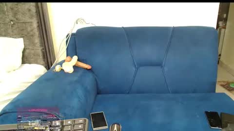 Snapshot of maxxinepetite chatting on 05-12-26, 09:12 maxxinepetite online show from 05-12-26, 09:12