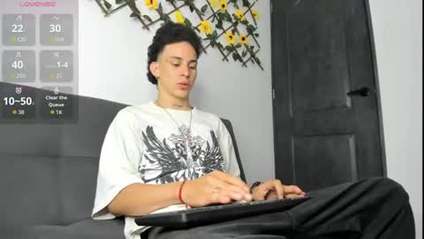 Max online show from 06-11-26, 01:49