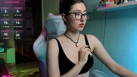Snapshot of may_may_moon chatting on 07-02-26, 07:53 may_may_moon online show from 07-02-26, 07:53