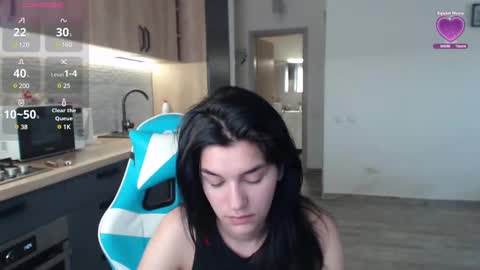 Maya online show from 03-06-25, 11:03