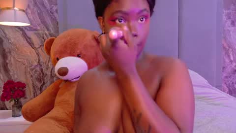 Leia Pie online show from 07-27-26, 01:07