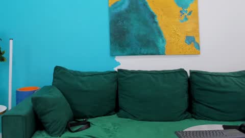 Maya online show from 01-24-25, 08:22