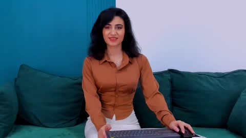 Maya online show from 02-02-25, 05:15