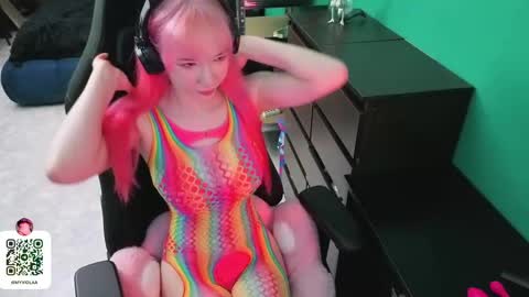 Maya Viola online show from 04-12-26, 05:23