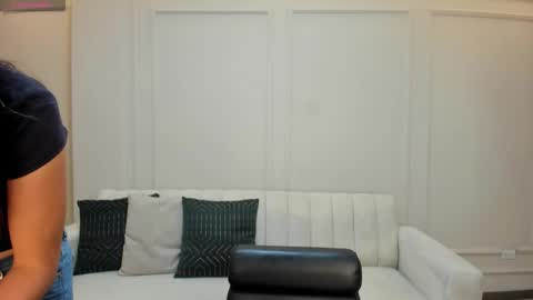 Snapshot of mayahoffman_ chatting on 02-09-26, 11:14 M A Y A H O F F M A N online show from 02-09-26, 11:14