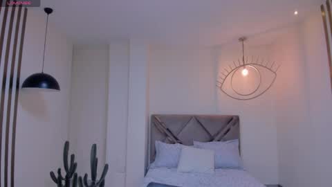 Snapshot of mayahoffman_ chatting on 03-06-26, 11:17 M A Y A H O F F M A N online show from 03-06-26, 11:17