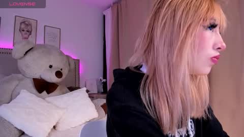 Mayajhons online show from 12-19-25, 11:17