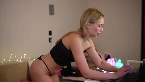 M A Y A online show from 11-02-25, 04:26