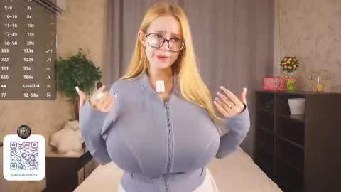 Milina online show from 06-14-26, 04:09