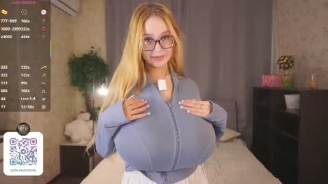 Milina online show from 06-19-26, 05:50