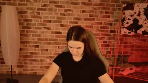 maybloom_ online show from 11-08-25, 05:18