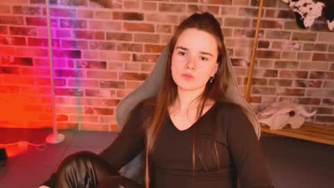 maybloom_ online show from 03-23-26, 12:09