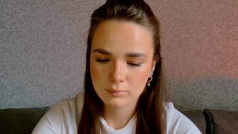 Snapshot of maybloom_ chatting on 05-25-26, 01:50 maybloom_ online show from 05-25-26, 01:50