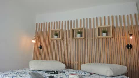 Snapshot of maye_wells_ chatting on 01-13-26, 07:30 Maye Wells online show from 01-13-26, 07:30