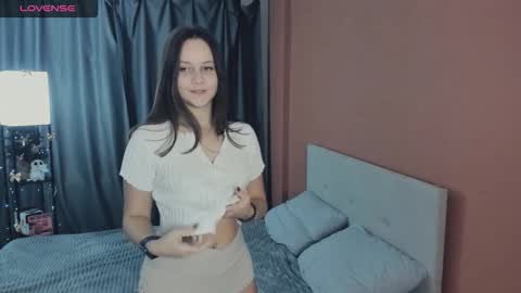 Snapshot of maysday chatting on 12-18-25, 06:36 May online show from 12-18-25, 06:36