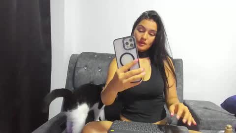 Snapshot of mayte_sexy3 chatting on 10-06-25, 11:57 Mayte  online show from 10-06-25, 11:57