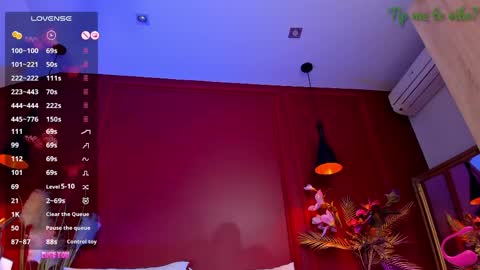 Snapshot of mayzzi chatting on 05-18-26, 04:07 MayaLevi online show from 05-18-26, 04:07