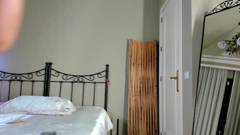 Maze online show from 01-22-25, 05:17