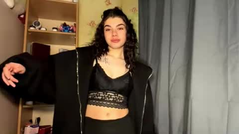 Adel online show from 12-20-25, 05:31